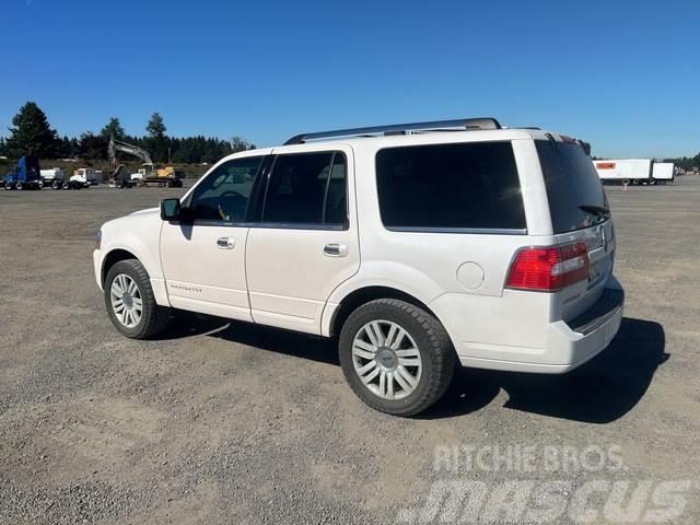 Lincoln Navigator Carros