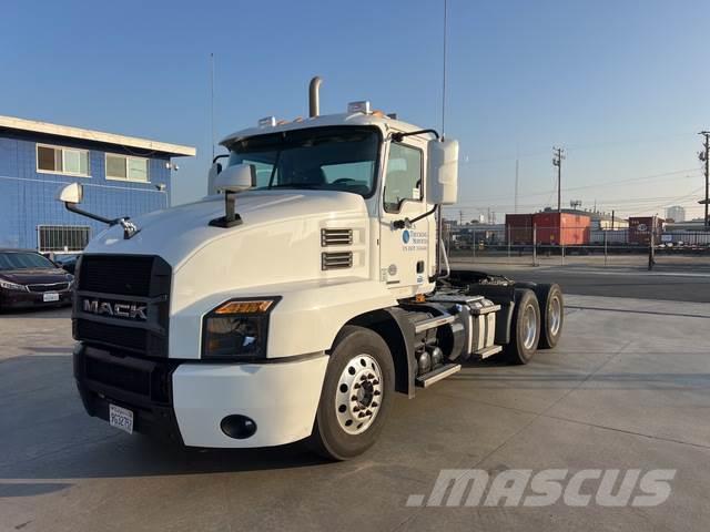 Mack AN64T Camiones tractor