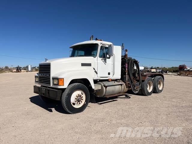 Mack CH613 Otros