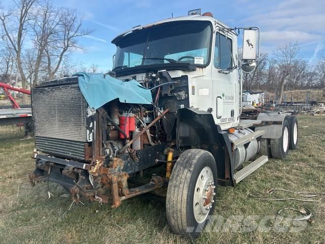 Mack CH613 Camiones tractor