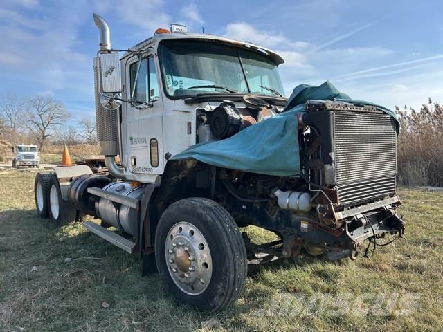 Mack CH613 Camiones tractor