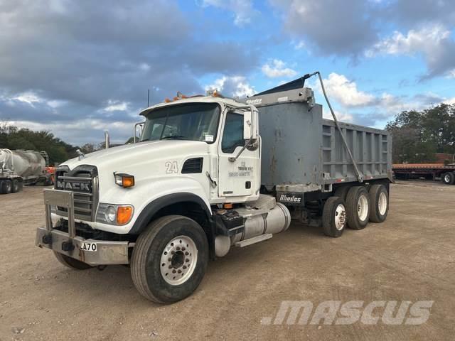 Mack CV Bañeras basculantes usadas