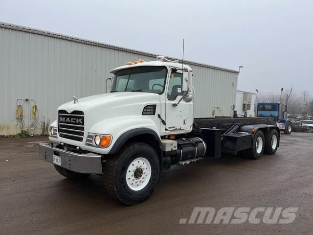 Mack CV713 Camiones portacubetas