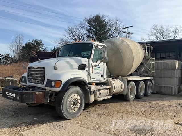 Mack CV713 Otros camiones