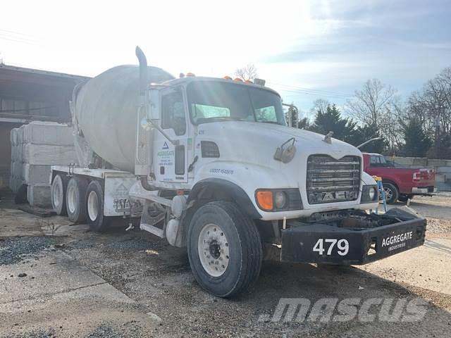 Mack CV713 Otros camiones