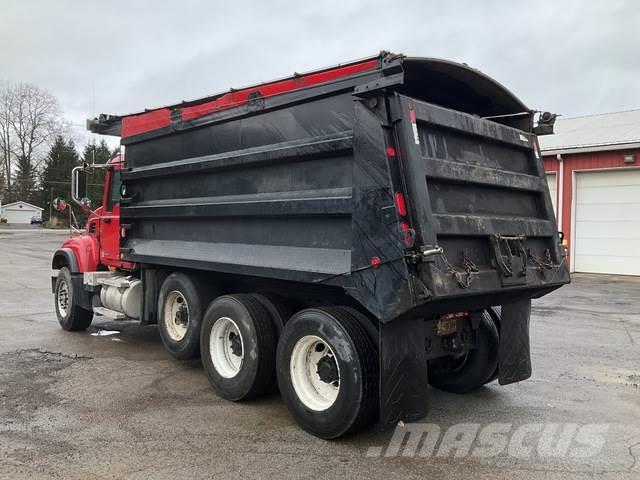 Mack CV713 Bañeras basculantes usadas