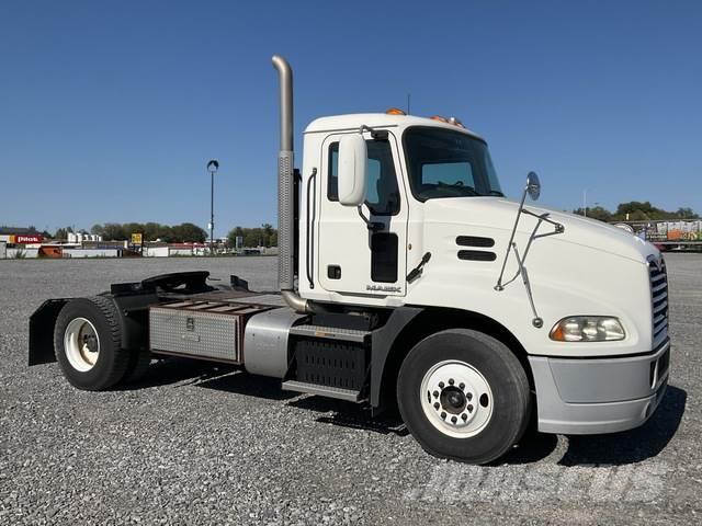 Mack CXU612 Camiones tractor