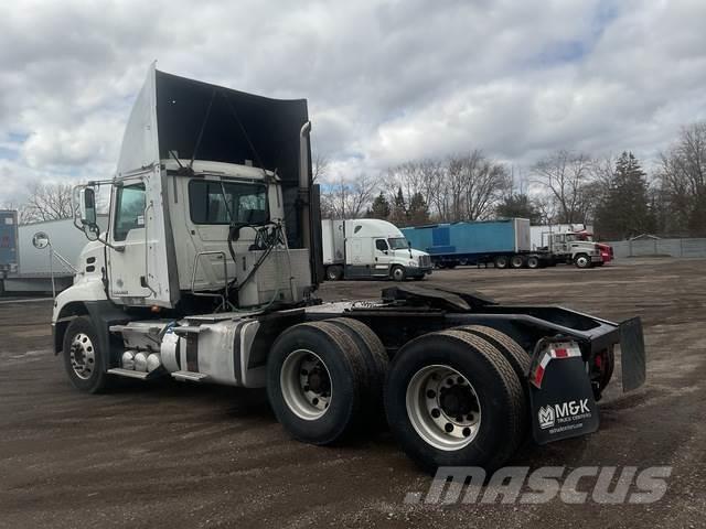 Mack CXU613 Camiones tractor