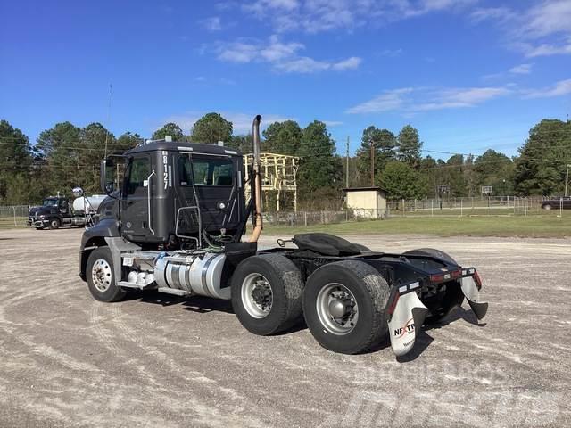 Mack CXU613 Camiones tractor