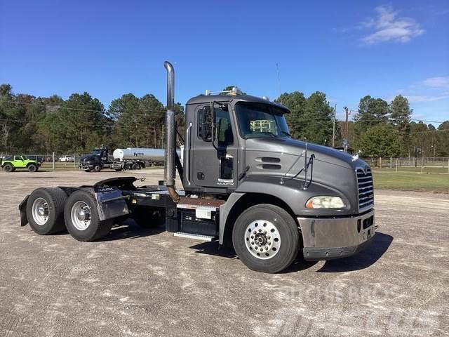 Mack CXU613 Camiones tractor