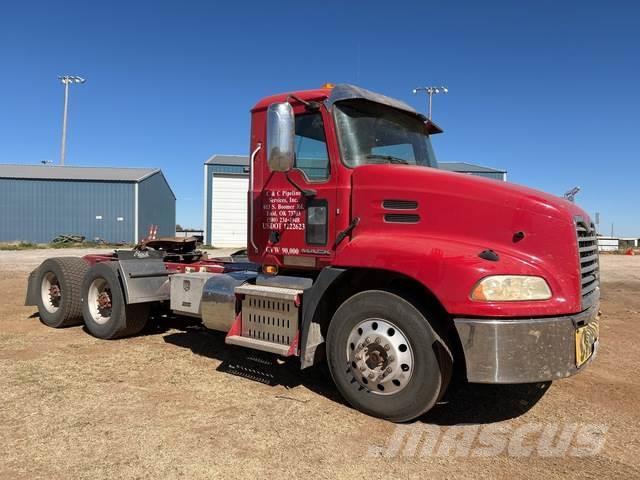 Mack CXU613 Camiones tractor