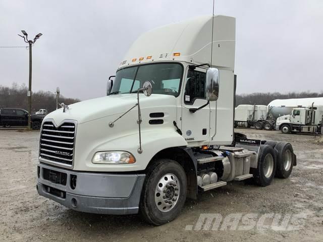 Mack CXU613 Camiones tractor