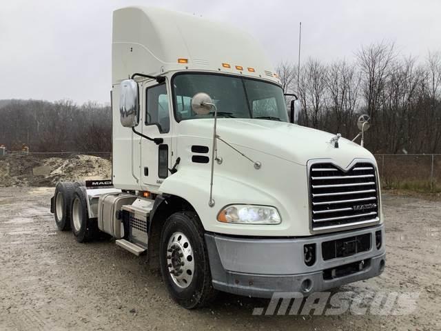 Mack CXU613 Camiones tractor