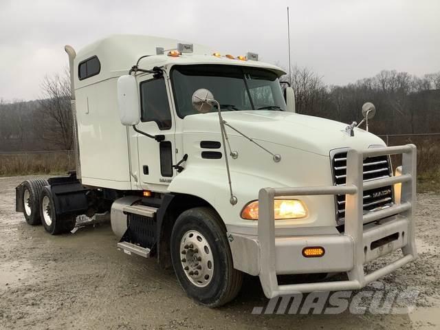 Mack CXU613 Camiones tractor