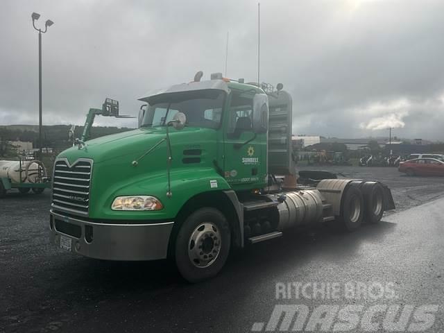 Mack CXU613 Camiones tractor