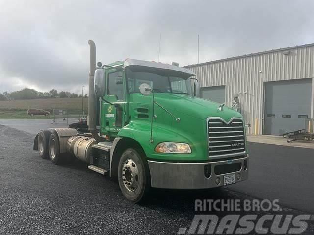 Mack CXU613 Camiones tractor