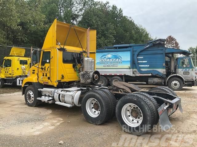 Mack CXU613 Camiones tractor