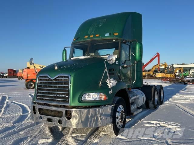 Mack CXU613 Camiones tractor