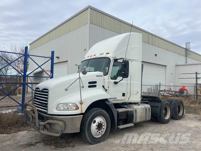 Mack CXU613 Camiones tractor