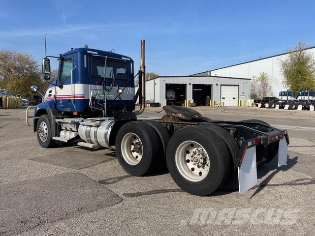 Mack CXU613T Camiones tractor