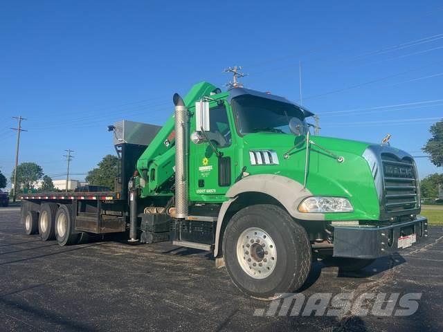 Mack GR64B Otros camiones