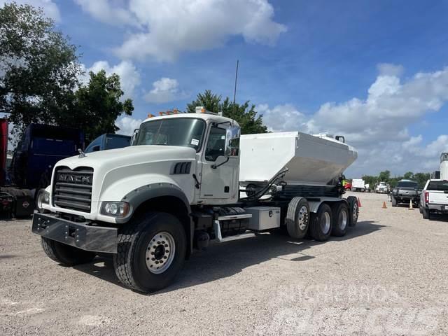 Mack GR64F Camiones de concreto