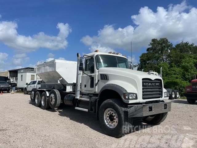 Mack GR64F Camiones de concreto