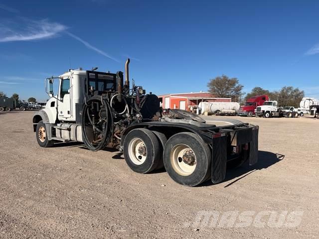 Mack GU713 Otros