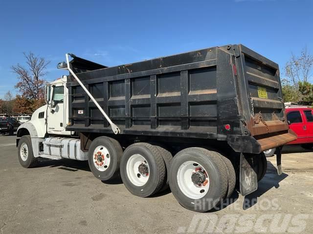 Mack GU713 Bañeras basculantes usadas