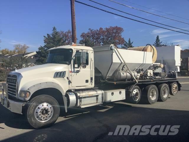 Mack GU713 Camiones de concreto