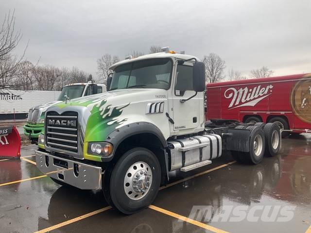 Mack GU713 Camiones tractor