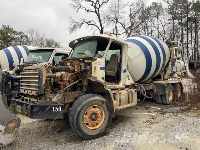 Mack GU813 Otros camiones