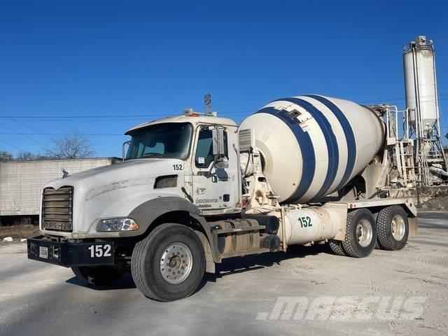 Mack GU813 Otros camiones