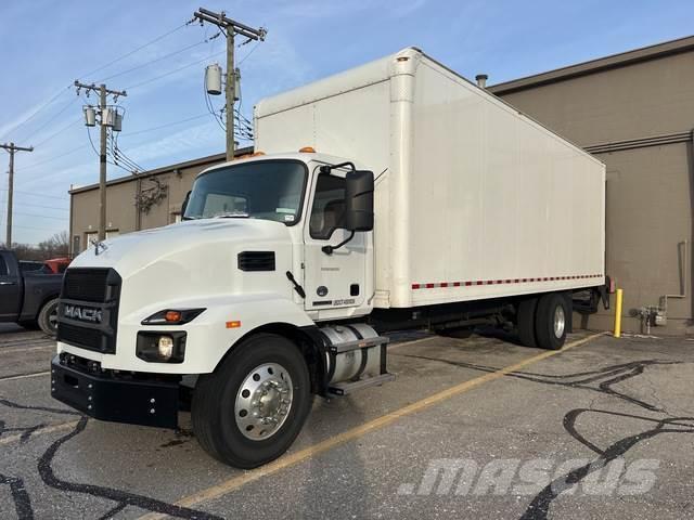 Mack MD Camiones con caja de remolque