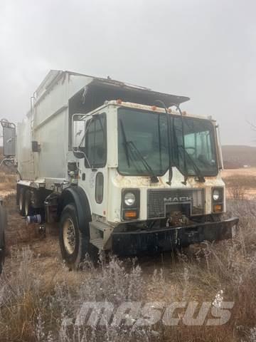 Mack MR688S Camiones de basura