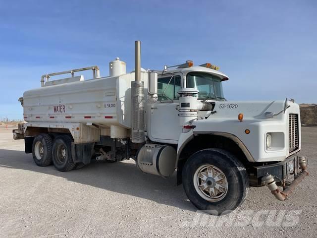 Mack RB600 Camiones cisterna