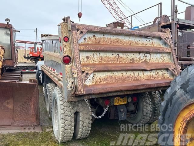 Mack RD688S Bañeras basculantes usadas