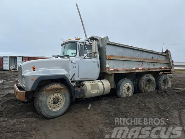 Mack RD688S Bañeras basculantes usadas