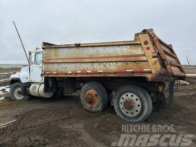 Mack RD688S Bañeras basculantes usadas