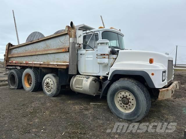 Mack RD688S Bañeras basculantes usadas