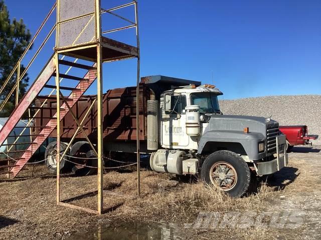 Mack RD688S Bañeras basculantes usadas