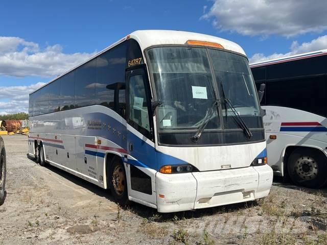  MCI J4500 Autobuses tipo pullman