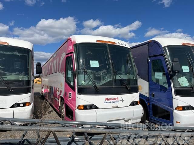  MCI J4500 Autobuses tipo pullman