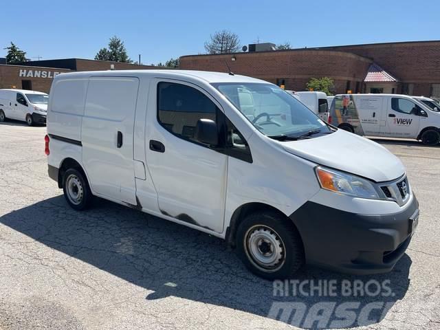 Nissan NV200 Furgonetas cerradas