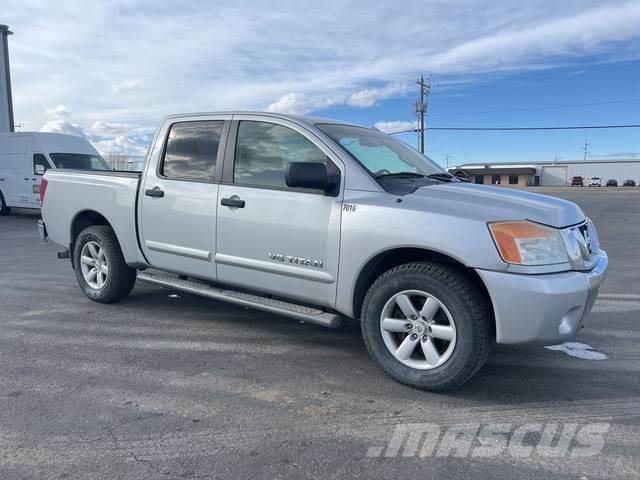 Nissan Titan Otros