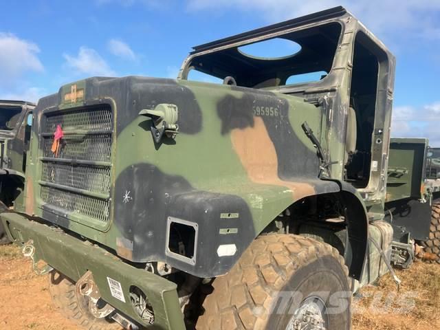 Oshkosh AMK23 Camiones con caja de remolque