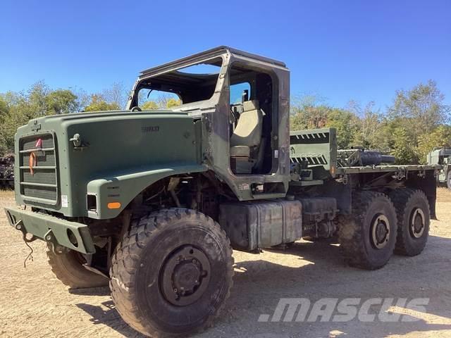 Oshkosh AMK23 Camiones con caja de remolque