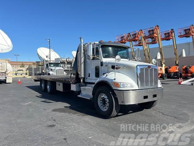 Peterbilt 348 Camiones de cama baja