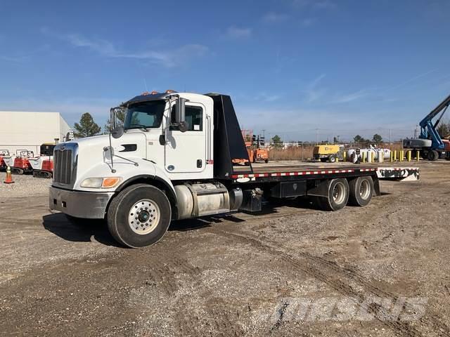 Peterbilt 348 Camiones de cama baja