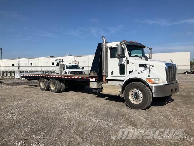 Peterbilt 348 Camiones de cama baja